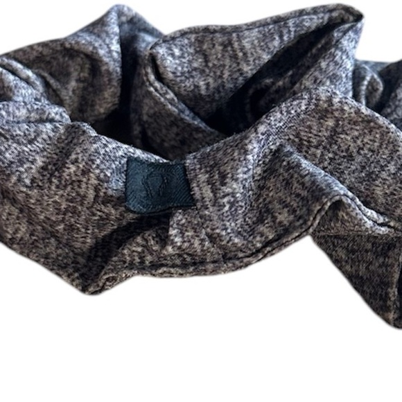 Lululemon Heather Grey Uplifting Scrunchie - Picture 5 of 5